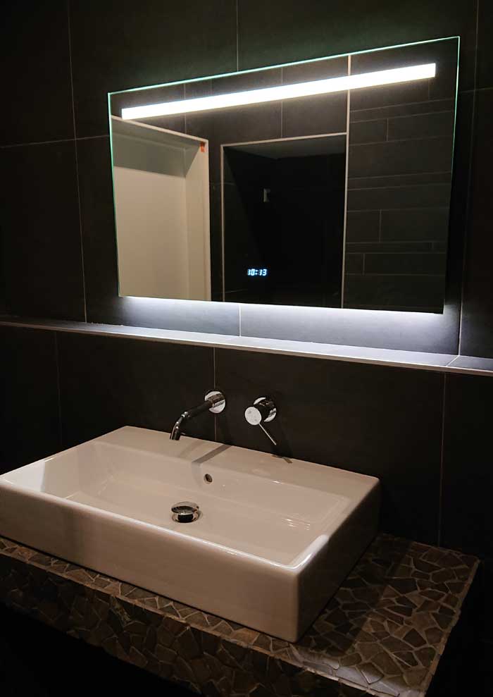 badkamerspiegel verlichting design design badkamerspiegel met klok verlichting en verwarming badkamerspiegel verlichting design design badkamerspiegel met klok verlichting en verwarming