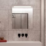 Smalle badkamer spiegel met verlichting, spiegel verwarming en sensor met dimfunctie