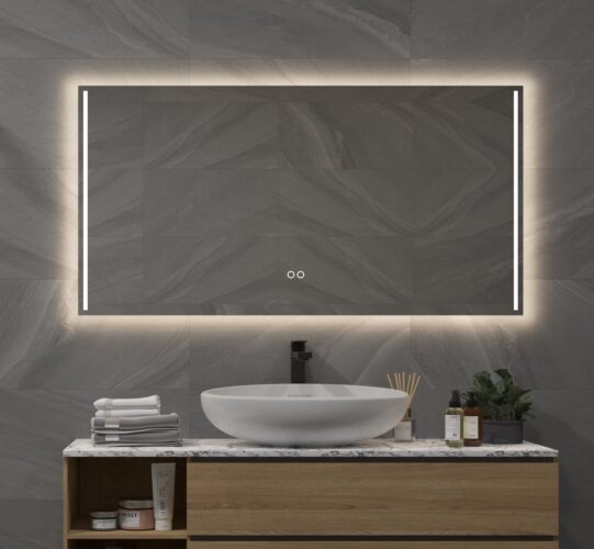 Stijlvolle en praktische badkamerspiegel met verlichting, spiegelverwarming en dubbele touch knop met handige dimfunctie en instelbare lichtkleur