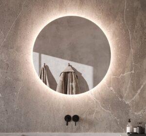 Deze complete ronde spiegel is voorzien van verlichting, verwarming, instelbare lichtkleur en dimfunctie
