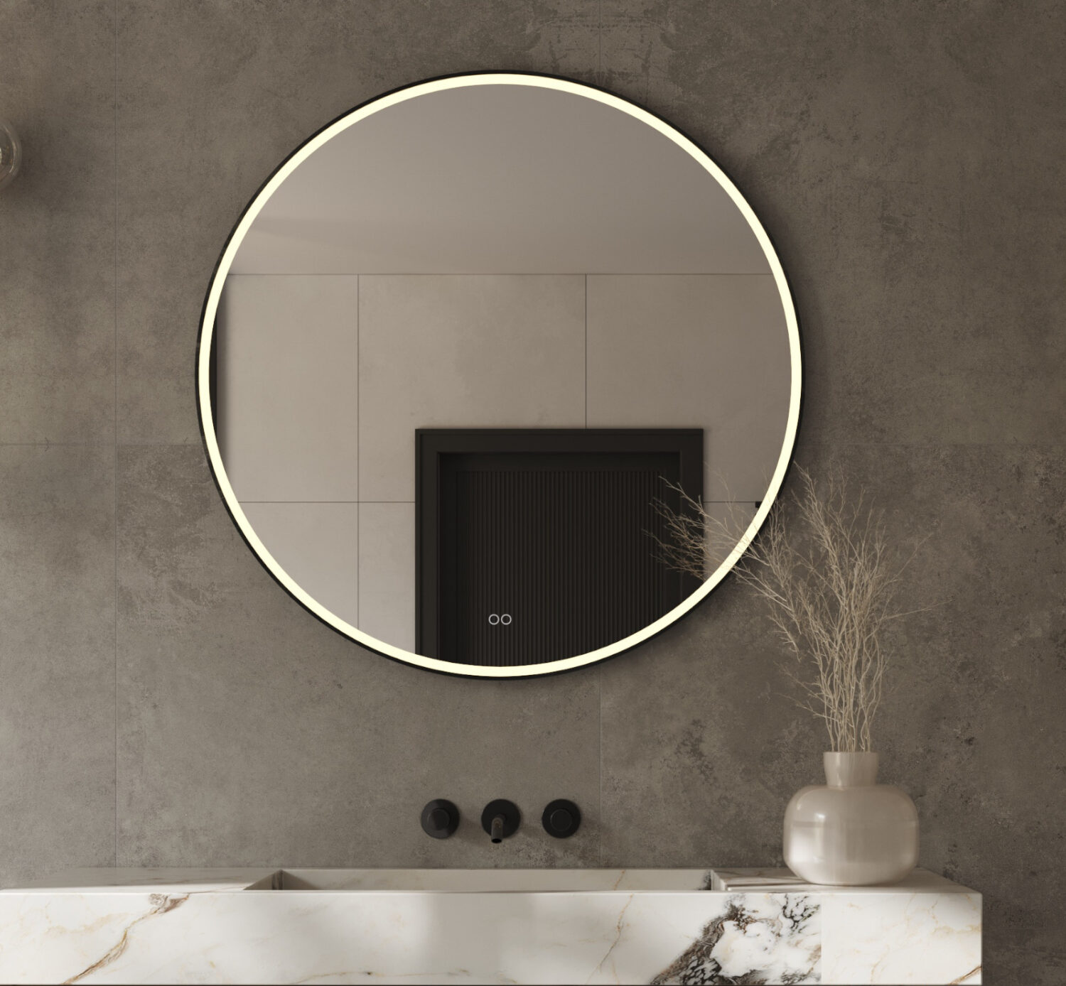 Stijlvolle 100 cm ronde spiegel, uitgevoerd met een mat zwarte frame, verlichting, spiegelverwarming en een dubbele touch schakelaar