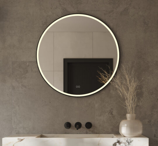 Stijlvolle 80 cm ronde spiegel, uitgevoerd met een mat zwarte frame, verlichting, spiegelverwarming en een dubbele touch schakelaar