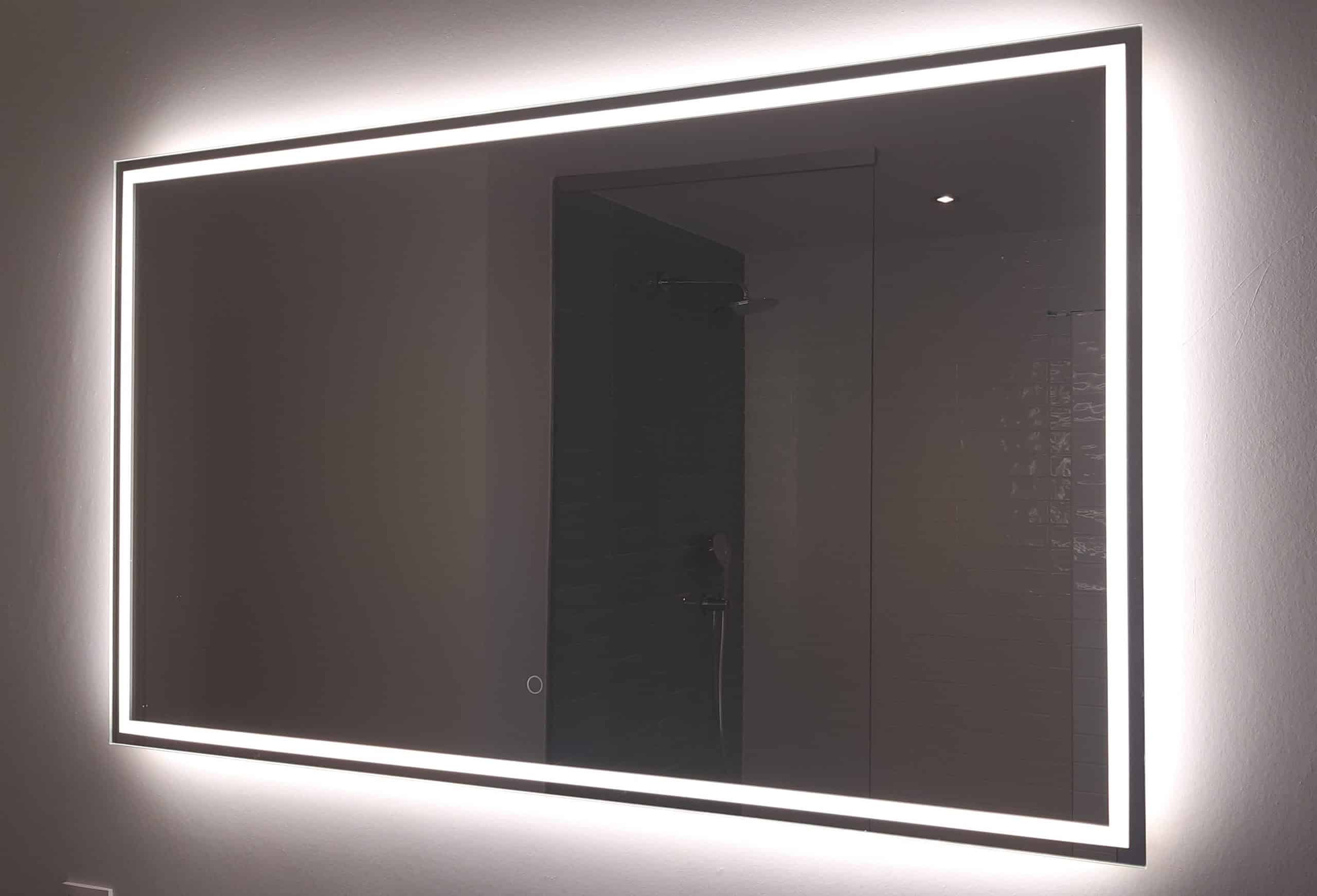 Rechthoekige badkamer spiegel met led verlichting