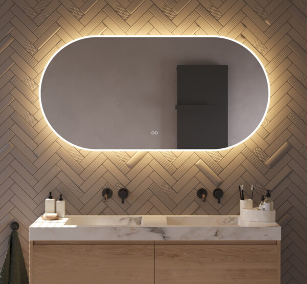 Deze moderne ovale spiegel voor in de badkamer is van alle gemakken voorzien, zoals: geïntegreerde verlichting en verwarming, dimfunctie, instelbare lichtkleur en dubbele touch bediening