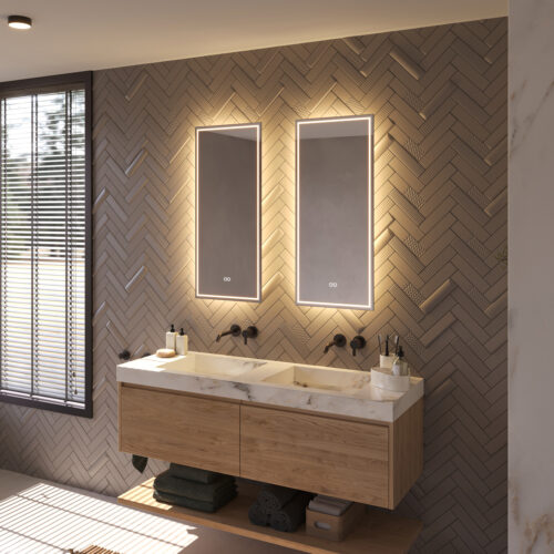 De indirecte verlichting schijnt sfeervol vanachter de spiegel over de wand. De directe verlichting zorgt voor praktisch licht in het gezicht