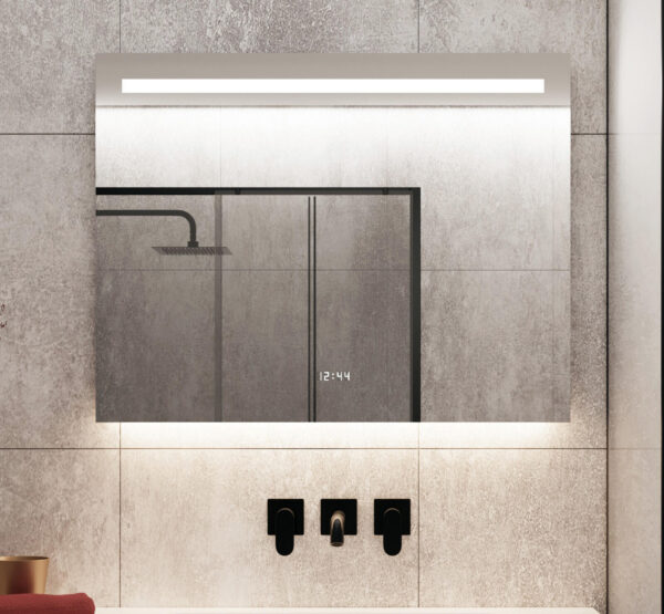 Complete design spiegel met klok verlichting verwarming en een sensor schakelaar met dimfunctie