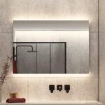 Design badkamer spiegel met verlichting, spiegelverwarming en handige sensor met dimfunctie
