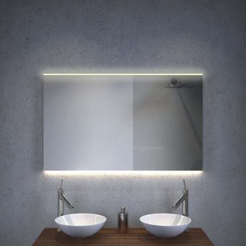 Fraaie badkamer spiegel met hoge lichtopbrengst
