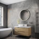 Deze badkamer spiegel met witte rand is eenvoudig aan de wand te monteren met de bijgeleverde montage materialen