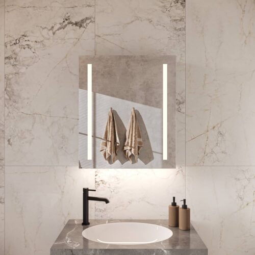 Deze fraaie badkamer spiegelkast is 60 cm breed en 70 cm hoog