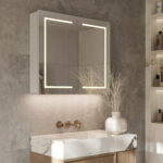 Stijlvolle, luxe aluminium spiegelkast voor in de badkamer, van alle gemakken voorzien
