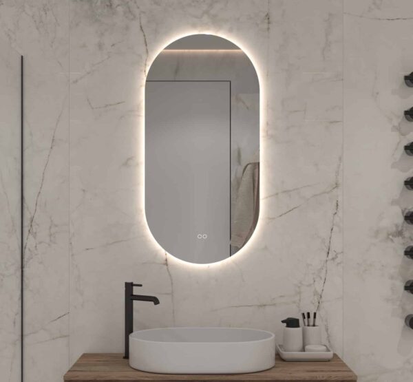 Ovale design badkamer spiegel met ingebouwde verlichting, spiegelverwarming en dubbele touch schakelaar met dimfunctie en instelbare lichtkleur