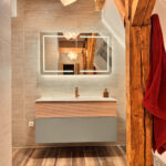 120 cm spiegelkast op grijze tegel