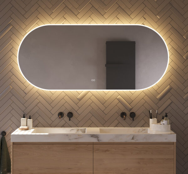 Deze stijlvolle 160 cm brede ovale spiegel voor in de badkamer is van alle gemakken voorzien, zoals: geïntegreerde verlichting en verwarming, dimfunctie, instelbare lichtkleur en dubbele touch bediening