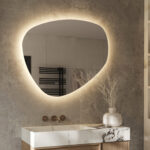 De geïntegreerde spiegelverwarming voorkomt dat er condens op de spiegel komt na bv het douchen , handig!